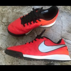 Nike Youth Indoor Soccer Sneakers Size 4.5Y